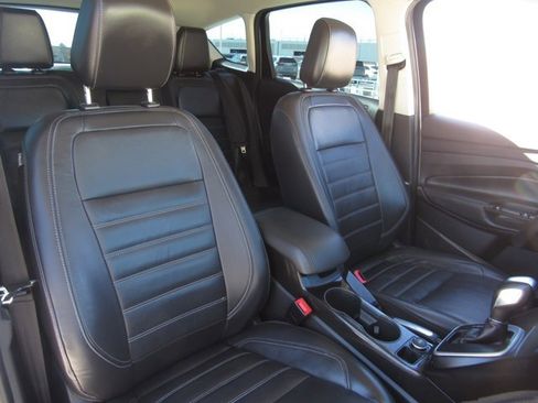 Used 2018 Ford C-MAX Titanium w/ Equipment Group 301A image 10