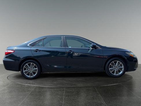 Used 2016 Toyota Camry SE FWD image 10