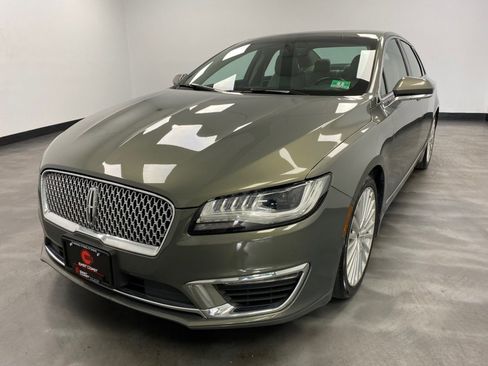 Used 2017 Lincoln MKZ Reserve image 2