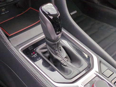 Used 2023 Subaru Forester Limited image 38