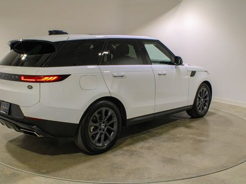 Used 2023 Land Rover Range Rover Sport SE AWD/4WD image 5