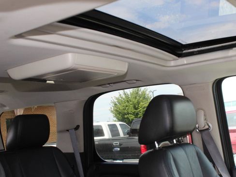 Used 2011 Chevrolet Tahoe LT AWD/4WD image 27