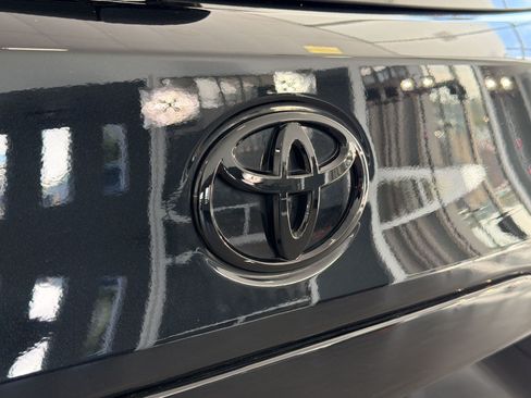 Used 2024 Toyota Corolla Cross AWD Hybrid w/ Convenience Package image 34