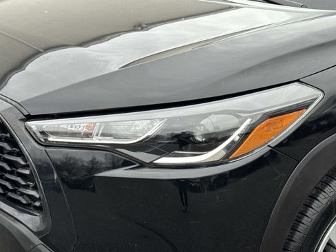 Used 2023 Toyota Corolla Cross L image 28