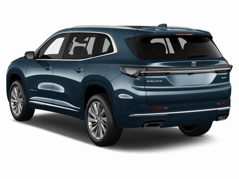 Used 2025 Buick Enclave Avenir w/ Super Cruise Package image 2