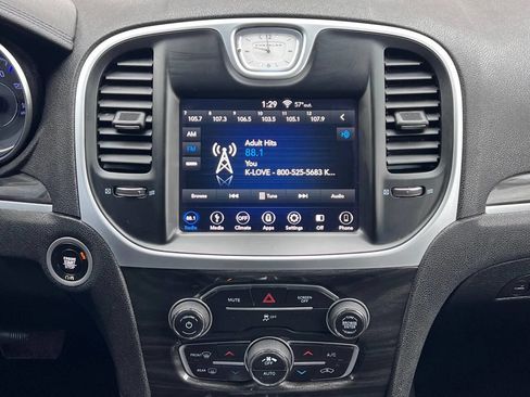 Used 2019 Chrysler 300 Touring w/ Sport Appearance Package image 21