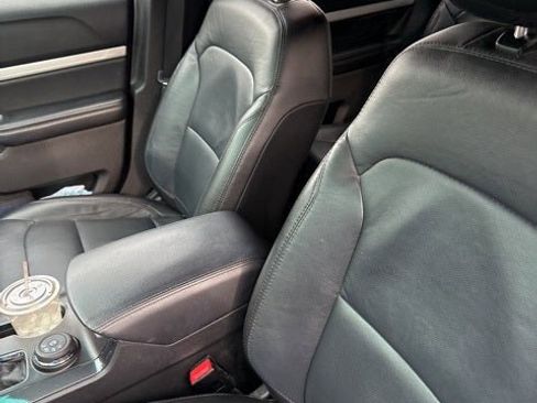 Used 2017 Ford Explorer XLT w/ Equipment Group 202A image 17