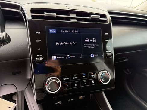 Certified 2023 Hyundai Tucson SE image 18