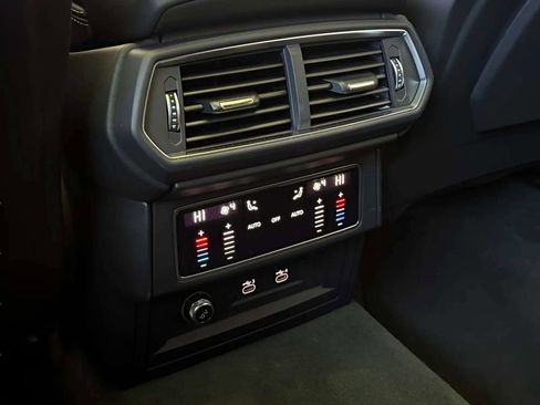 Used 2022 Lamborghini Urus image 23