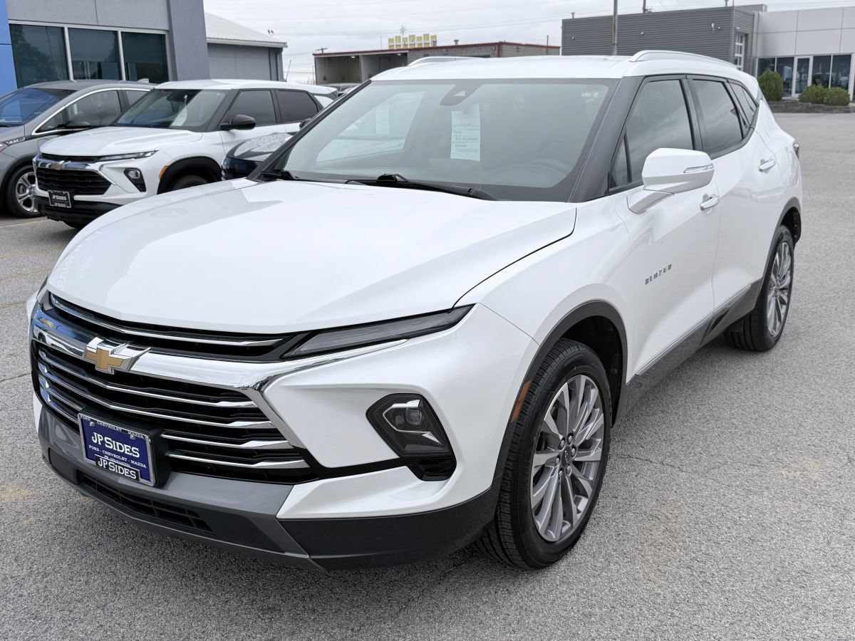 Used 2023 Chevrolet Blazer Premier w/ LPO, Cargo Package FWD image 1