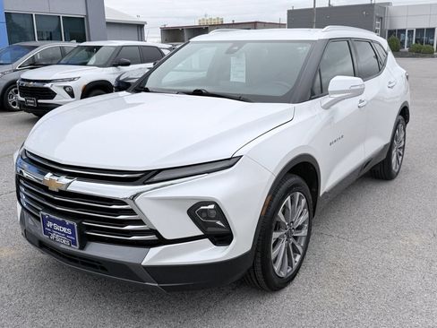 Used 2023 Chevrolet Blazer Premier w/ LPO, Cargo Package FWD image 1