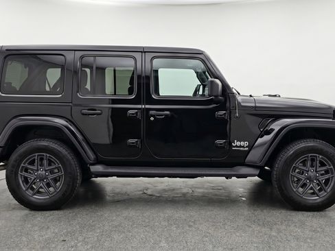 Used 2025 Jeep Wrangler Unlimited Sport AWD/4WD image 11