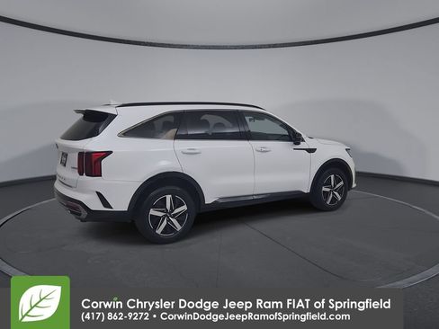 Used 2021 Kia Sorento EX w/ Panoramic Sunroof Package AWD/4WD image 17
