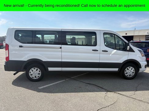 Used 2025 Ford Transit 350 XLT image 2
