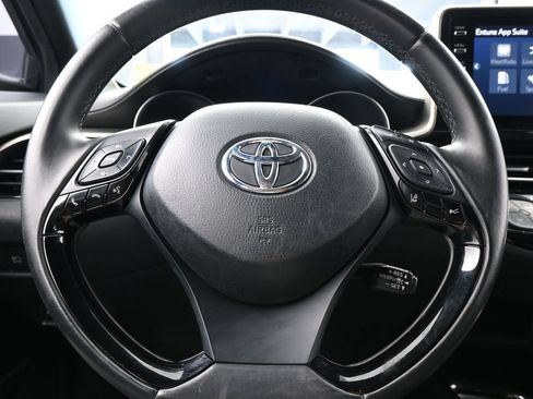 Used 2019 Toyota C-HR XLE FWD image 21