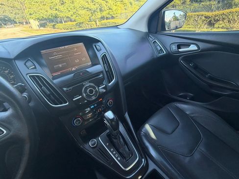 Used 2015 Ford Focus Titanium FWD image 21