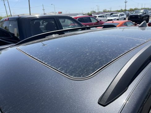 Used 2023 Chevrolet Equinox LT AWD/4WD image 4