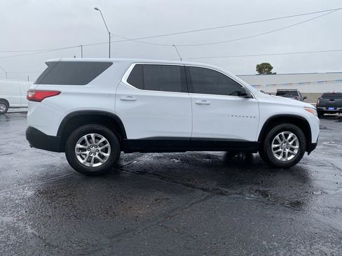 Used 2021 Chevrolet Traverse LS image 5