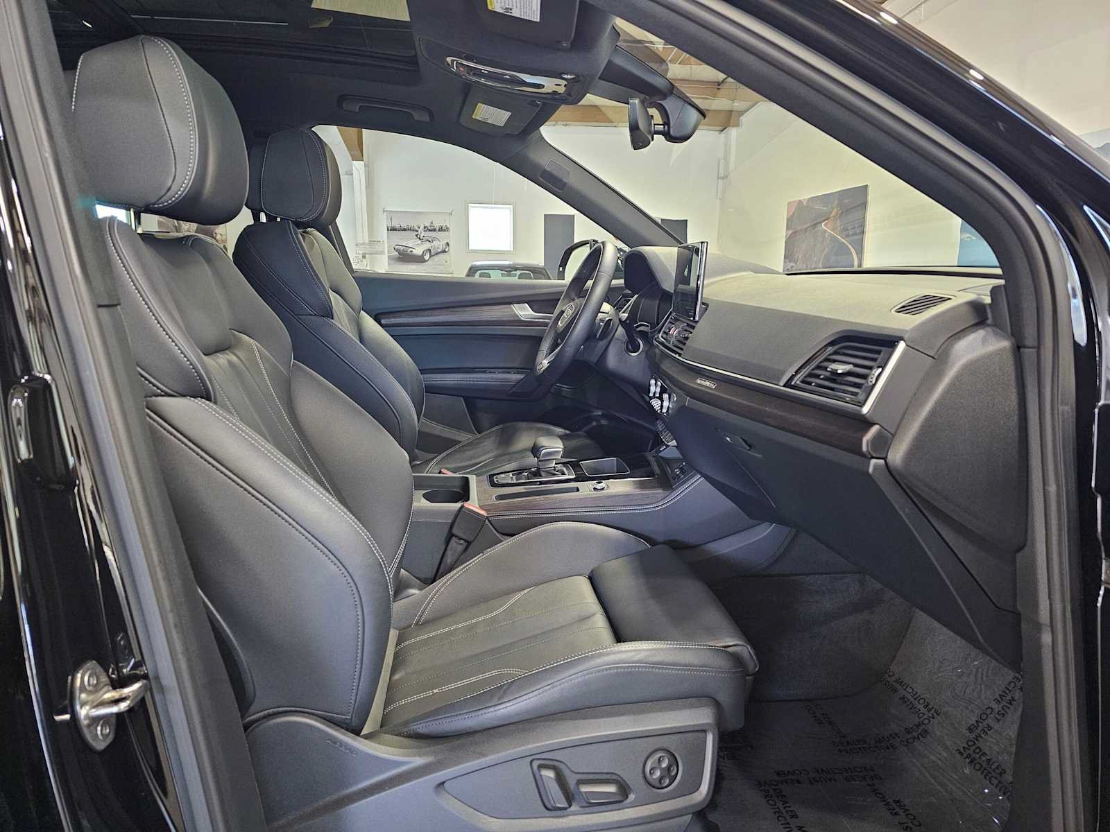 Used 2024 Audi Q5 e Premium Plus AWD/4WD image 9