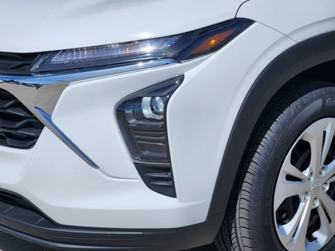 Certified 2024 Chevrolet Trax LS FWD image 8