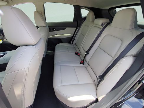 Certified 2026 Nissan Murano SV AWD/4WD image 11
