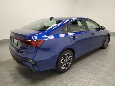 Used 2024 Kia Forte LXS w/ LXS Technology Package FWD image 10