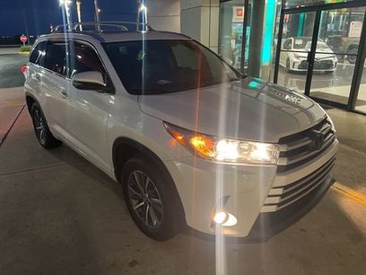 Used 2017 Toyota Highlander XLE