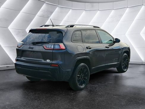 Used 2023 Jeep Cherokee Altitude Lux image 6