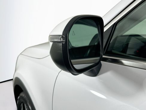 Used 2025 Kia Telluride S image 16