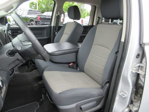 Used 2009 Dodge Ram 1500 Truck SLT RWD image 16
