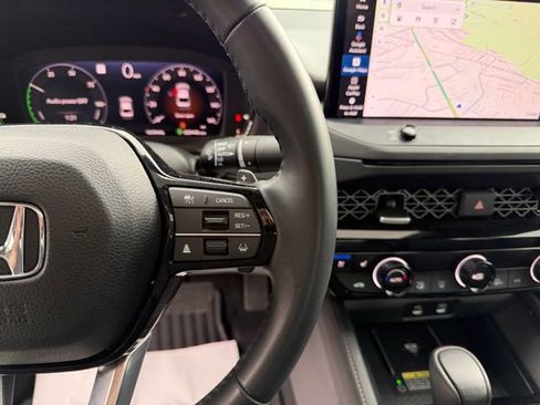 Used 2024 Honda Accord Touring image 21