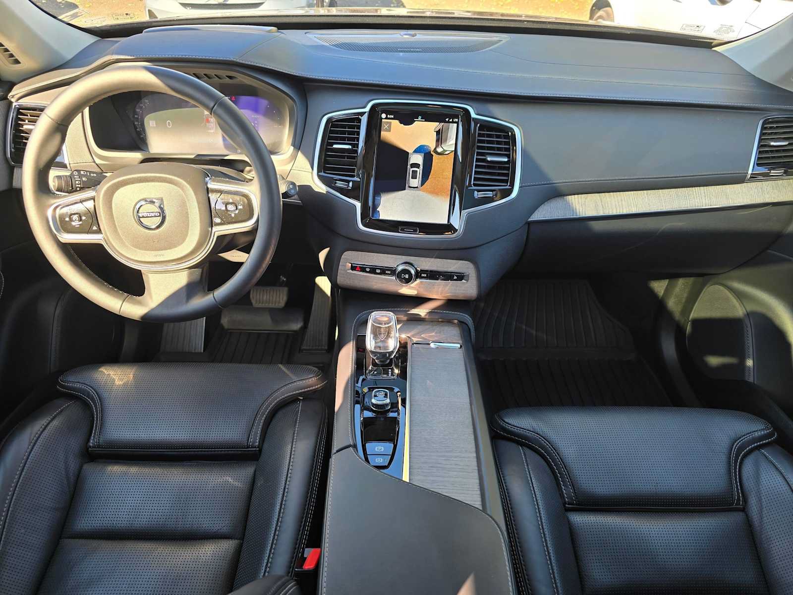 Used 2024 Volvo XC90 T8 Ultimate w/ Protection Package Premier AWD/4WD image 19