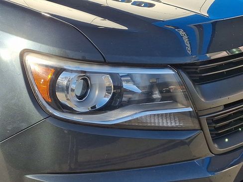 Used 2017 Chevrolet Colorado Z71 image 9