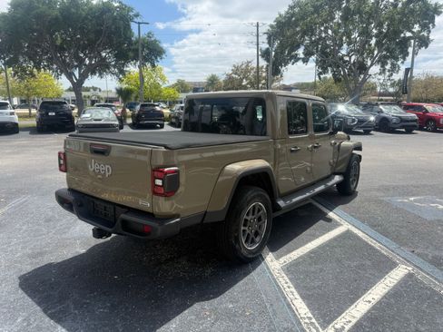 Used 2020 Jeep Gladiator Overland w/ Dual Top Group image 4