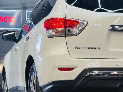Used 2013 Nissan Pathfinder Platinum w/ Platinum Premium Pkg image 11