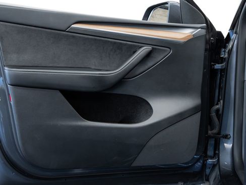 Used 2023 Tesla Model Y Long Range image 20