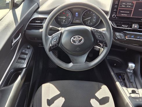 Used 2020 Toyota C-HR LE image 6