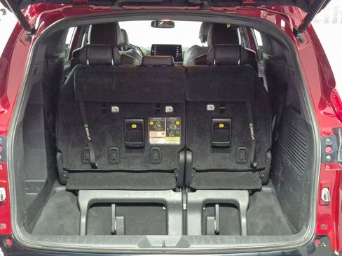 Used 2021 Toyota Sienna XSE image 25