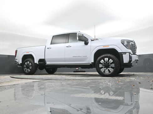 New 2026 GMC Sierra 2500 Denali w/ Denali Reserve Package image 38