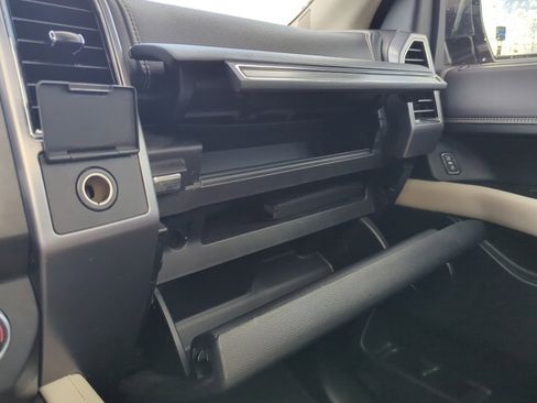 Used 2019 Ford Expedition Max Platinum image 32