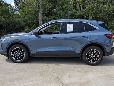 Certified 2023 Ford Escape Active w/ Tech Pack #1 AWD/4WD image 6