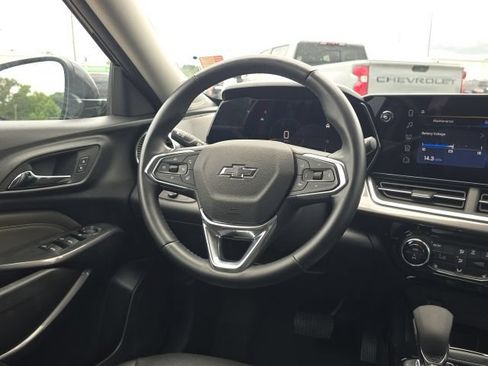 Used 2024 Chevrolet Trax ACTIV FWD image 34