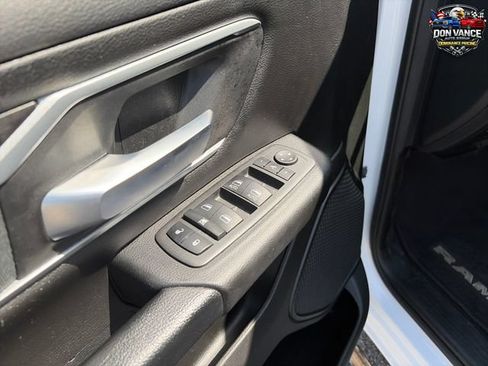 Used 2022 RAM 1500 Big Horn AWD/4WD image 12