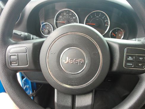 Used 2016 Jeep Wrangler Sport AWD/4WD image 16