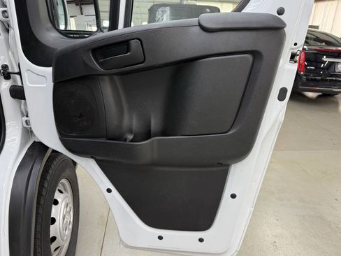 Used 2023 RAM ProMaster 2500 FWD image 13