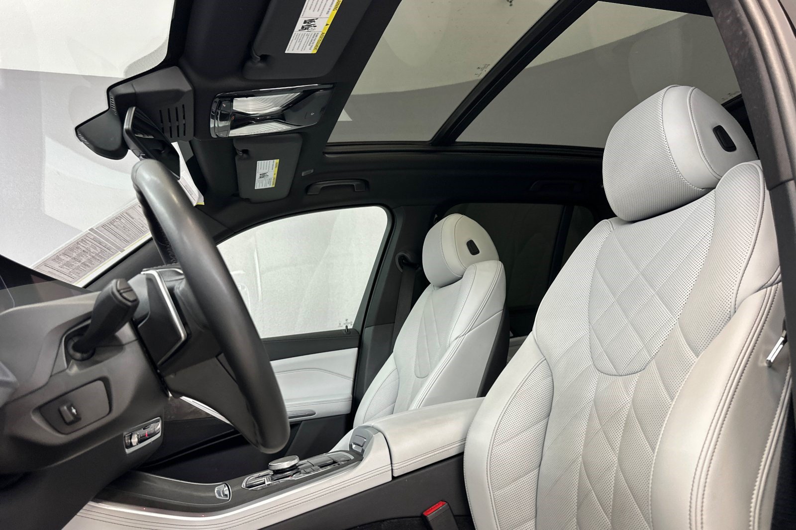 Used 2024 BMW X5 xDrive40i AWD/4WD image 24