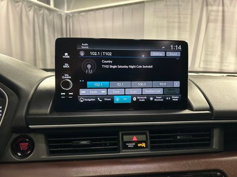Used 2025 Honda Pilot Elite image 15