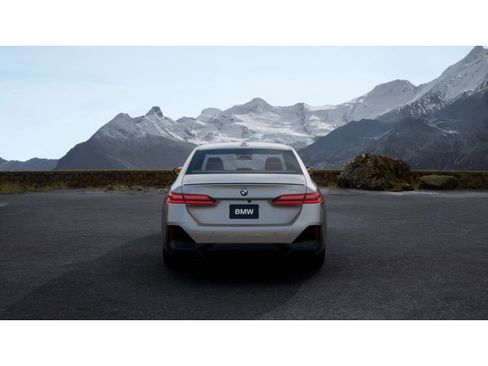 New 2026 BMW 530i image 5