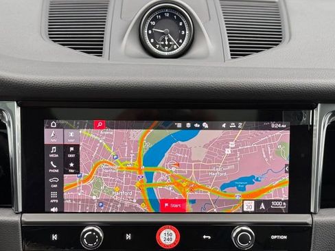 New 2026 Porsche Macan image 27