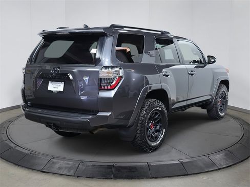 Used 2022 Toyota 4Runner TRD Off-Road Premium image 7